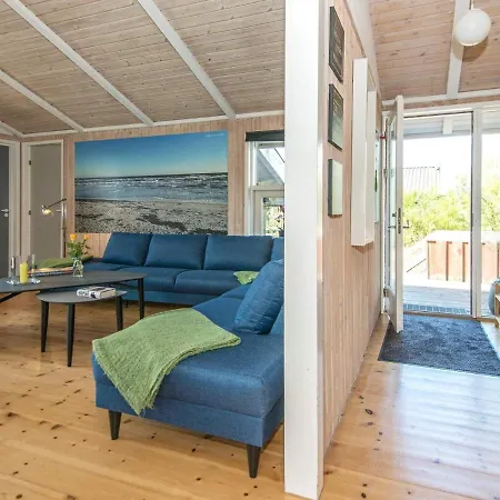 Дом отдыха 9 Person Holiday In *