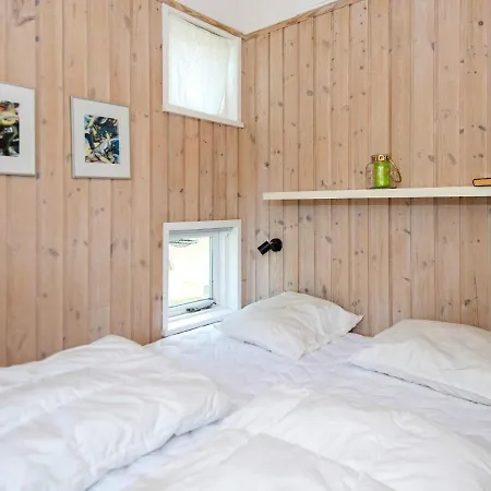 Дом отдыха 9 Person Holiday In