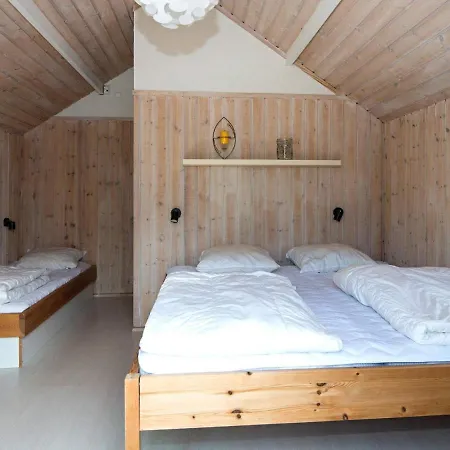 9 Person Holiday In